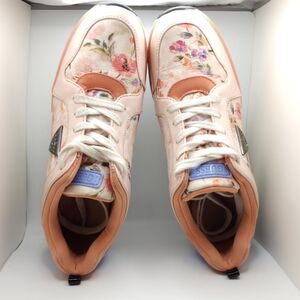 GUESS Floral Print Sneakers Women’s Size 10 Pink/Peach Casual Shoes GUC